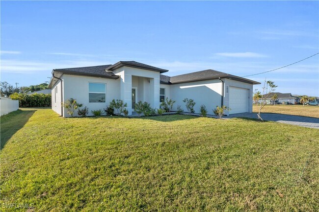1034 Chiquita Blvd N in Cape Coral, FL - Building Photo - Building Photo