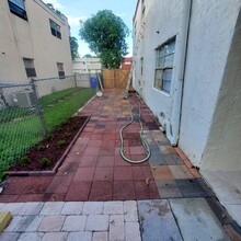7924 SW 8th St, Unit Efficiency in North Lauderdale, FL - Building Photo - Building Photo