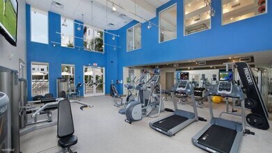 1220 E Cumberland Ave in Tampa, FL - Building Photo - Building Photo