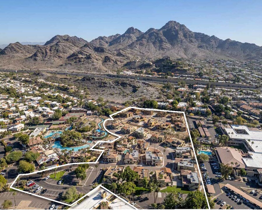 The Views at the Peak in Phoenix, AZ - Building Photo