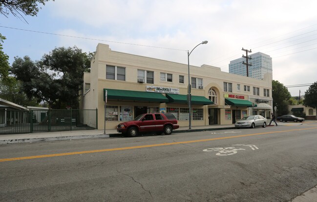 405 W Doran St in Glendale, CA - Foto de edificio - Building Photo