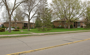 Fountain Terrace Apartments in Bloomington, MN - Building Photo - Building Photo