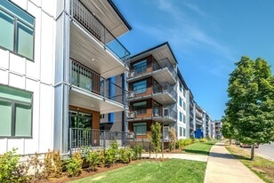 Rutherford Place Apartments in Nanaimo, BC - Building Photo