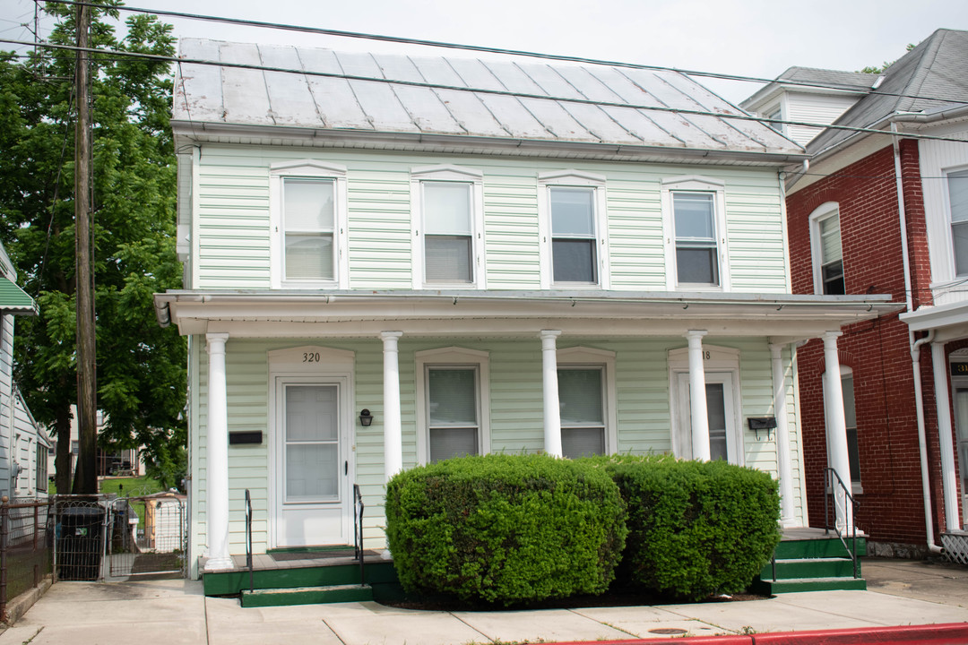 Mulberry Duplex in Hagerstown, MD - Building Photo