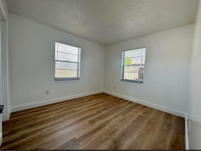 property at 4522 Kirk Rd