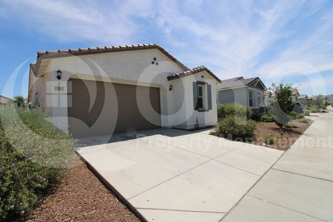 19687 Roma Ave in Litchfield Park, AZ - Building Photo - Building Photo