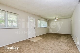 508 Saratoga Ln in Hazelwood, MO - Foto de edificio - Building Photo