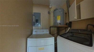 28210 SW 143rd Ct in Homestead, FL - Building Photo - Building Photo