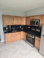 136 Winfield Ave, Unit 1L in Jersey City, NJ - Building Photo