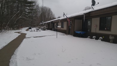 Weber Woods Manor Apartments in Atlanta, MI - Foto de edificio - Other