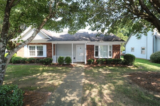 property at 899 Woodland Trace Dr