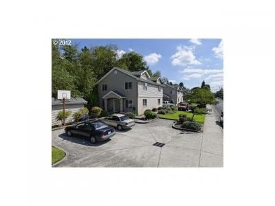 14012 SE Arista Dr in Milwaukie, OR - Foto de edificio
