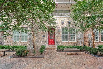 6010 Kansas St in Houston, TX - Foto de edificio - Building Photo