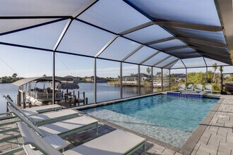 1720 Burnt Store Rd N in Cape Coral, FL - Building Photo - Building Photo