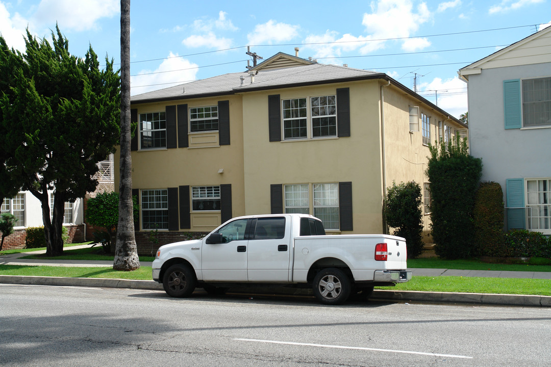 934 W Glenoaks Blvd in Glendale, CA - Foto de edificio