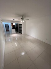 1560 NE 127th St in North Miami, FL - Building Photo - Building Photo