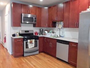 345 Meridian St, Unit #2 in Boston, MA - Building Photo - Building Photo