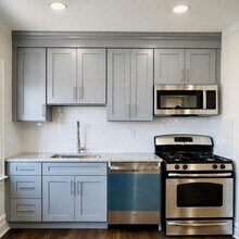 69 W 39th St in Bayonne, NJ - Building Photo - Building Photo