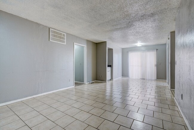 3811 Bradfred St in Midwest City, OK - Building Photo - Building Photo