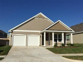 2205 Arrowhead Dr in Denton, TX - Building Photo