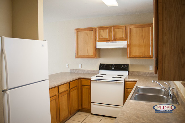 Rainsong Duplex I in Farmington, AR - Building Photo - Interior Photo