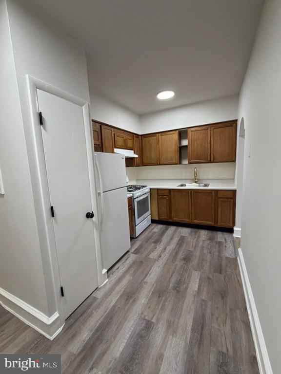 7092 Forrest Ave in Philadelphia, PA - Building Photo - Building Photo