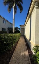 815 Vista Meadows Dr in Weston, FL - Building Photo - Building Photo