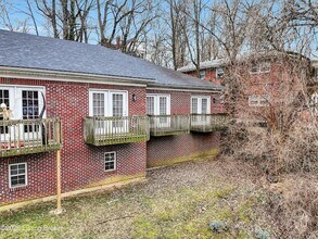 2726 Brownsboro Rd in Louisville, KY - Building Photo - Building Photo