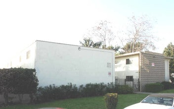 4921-4933 Rosemead Blvd in San Gabriel, CA - Building Photo - Building Photo