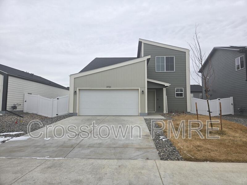 3373 Kobuk St in Evans, CO - Building Photo