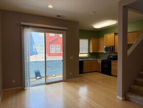 10844 Nederland Way in Rancho Cordova, CA - Building Photo - Building Photo