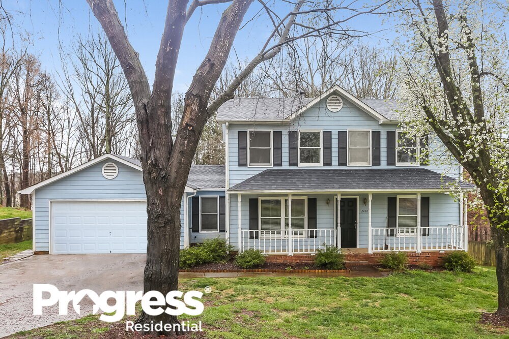 2410 Wildburne Ct in Charlotte, NC - Building Photo