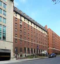 Mitchell Hall in Washington, DC - Foto de edificio - Building Photo