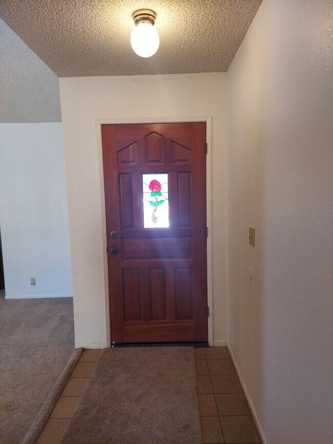 705 E Church Ave in Ridgecrest, CA - Building Photo - Building Photo
