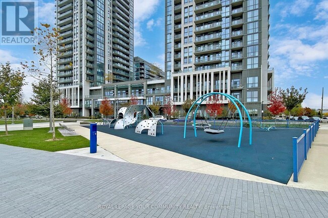 15-1115 Zorra St in Toronto, ON - Building Photo - Building Photo