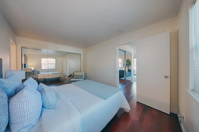 property at 566 Vista Ave