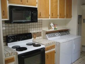 701 Crocker Ave in Pacific Grove, CA - Building Photo - Building Photo