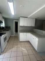 462 Ohern Ct in Stone Mountain, GA - Building Photo