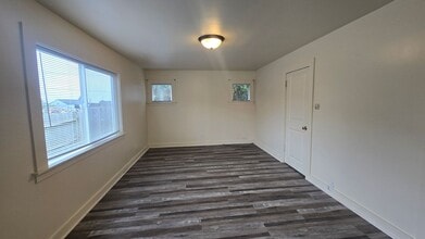 19 W 14th St in Eureka, CA - Building Photo - Building Photo