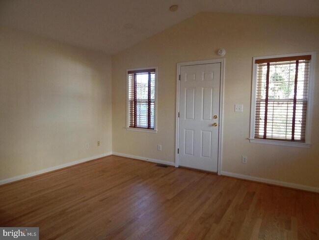 5922 Williamsburg Rd in Alexandria, VA - Building Photo - Building Photo