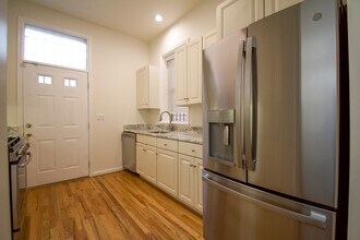 1325 R St NW, Unit A in Washington, DC - Building Photo - Building Photo