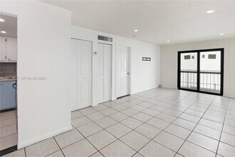 1225 West Ave in Miami Beach, FL - Building Photo - Building Photo