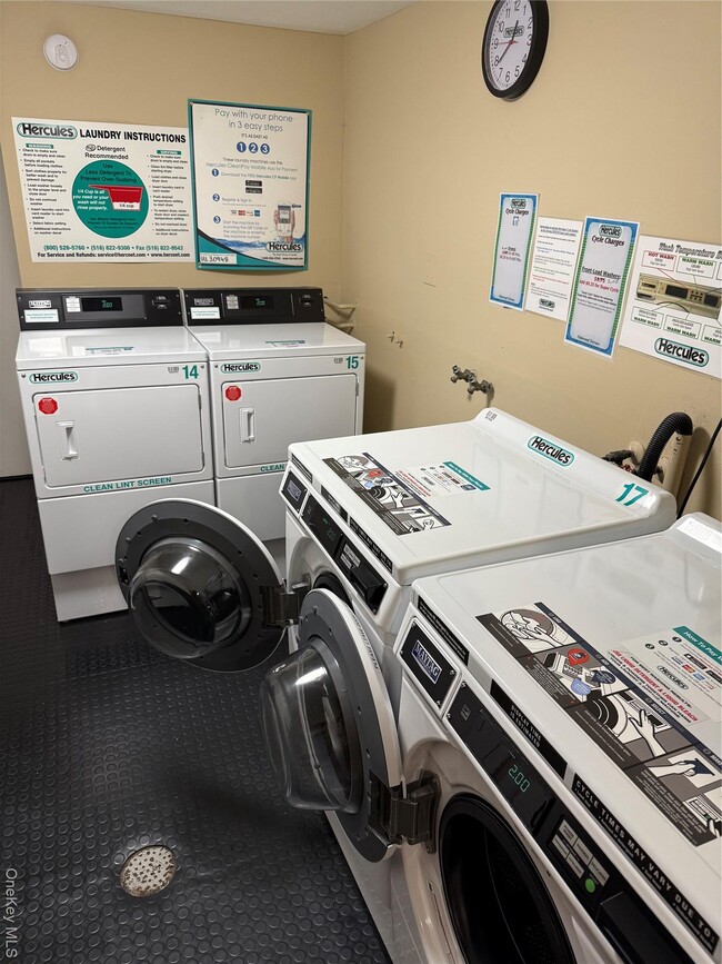 10 Oakwood Terrace in New Windsor, NY - Building Photo - Building Photo