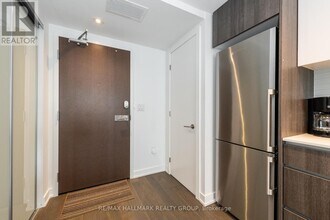 199 Slater St. in Ottawa, ON - Building Photo - Building Photo