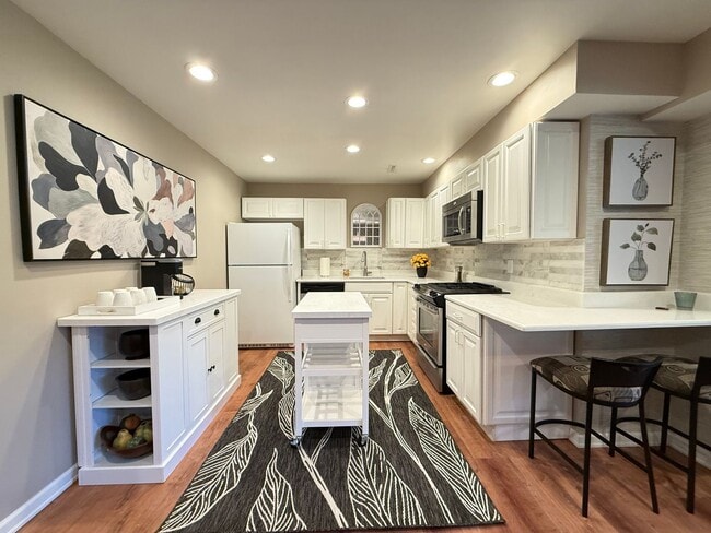 3417 122nd Pl NE in Bellevue, WA - Building Photo - Building Photo