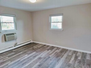 910 Elder Rd in Homewood, IL - Building Photo - Building Photo