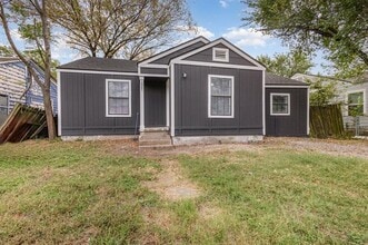 1527 Columbia Ave in Corsicana, TX - Building Photo - Building Photo