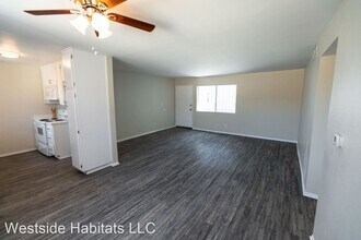 6651 Haskell Ave in Los Angeles, CA - Building Photo - Building Photo