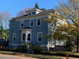 563 N Simpson St, Unit 565 in Portland, OR - Building Photo