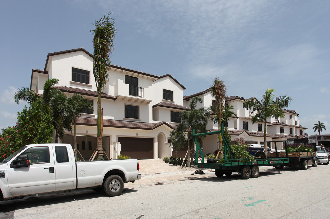 Venic Isle Tower in Fort Lauderdale, FL - Building Photo